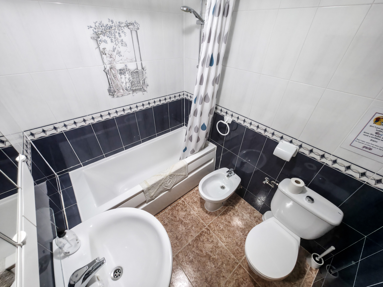 4 Bed, 3 Bath, HouseFor Sale, Torrevieja, Alicante