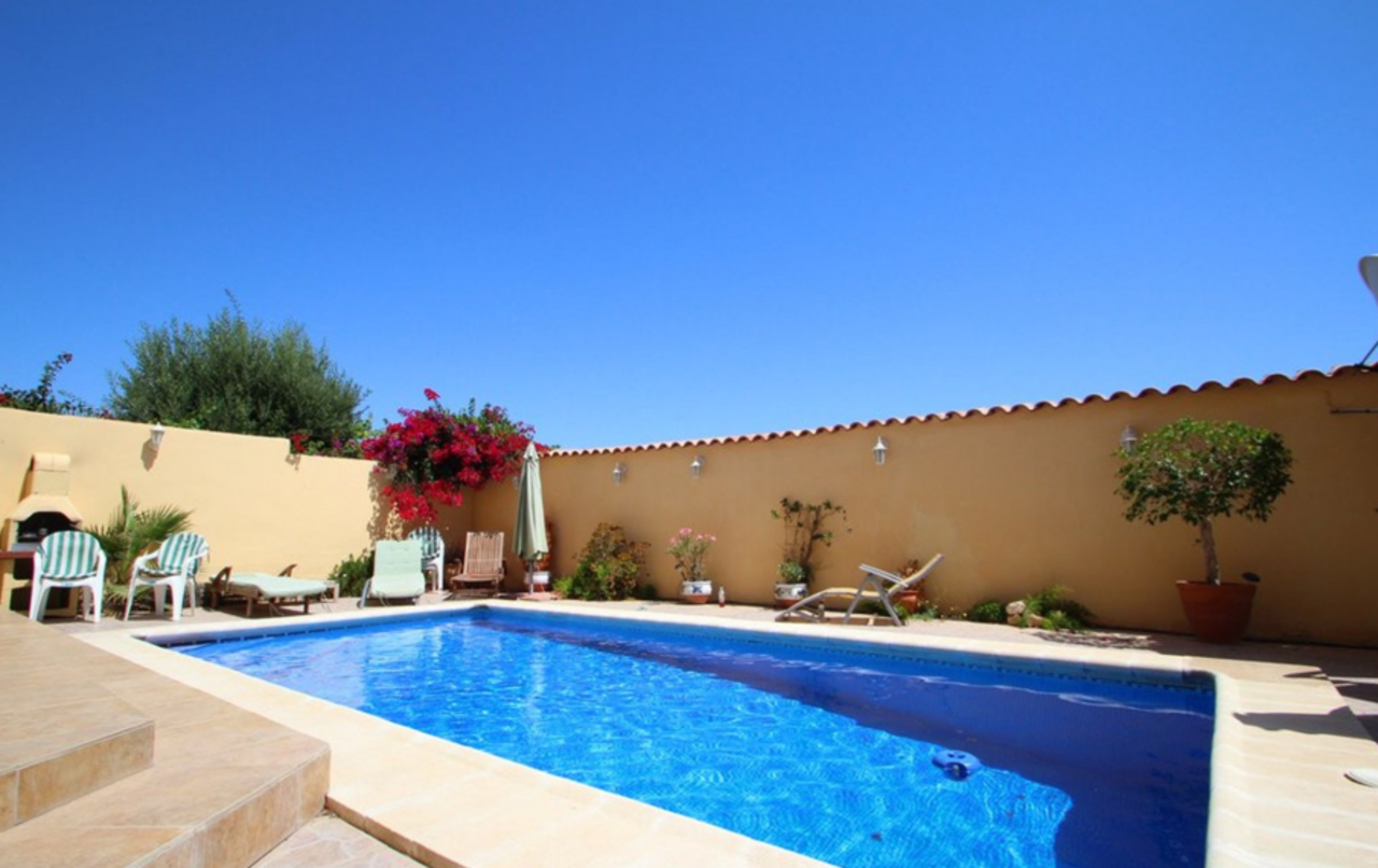 4 Bed, 2 Bath, HouseFor Sale, Villamartin, Alicante