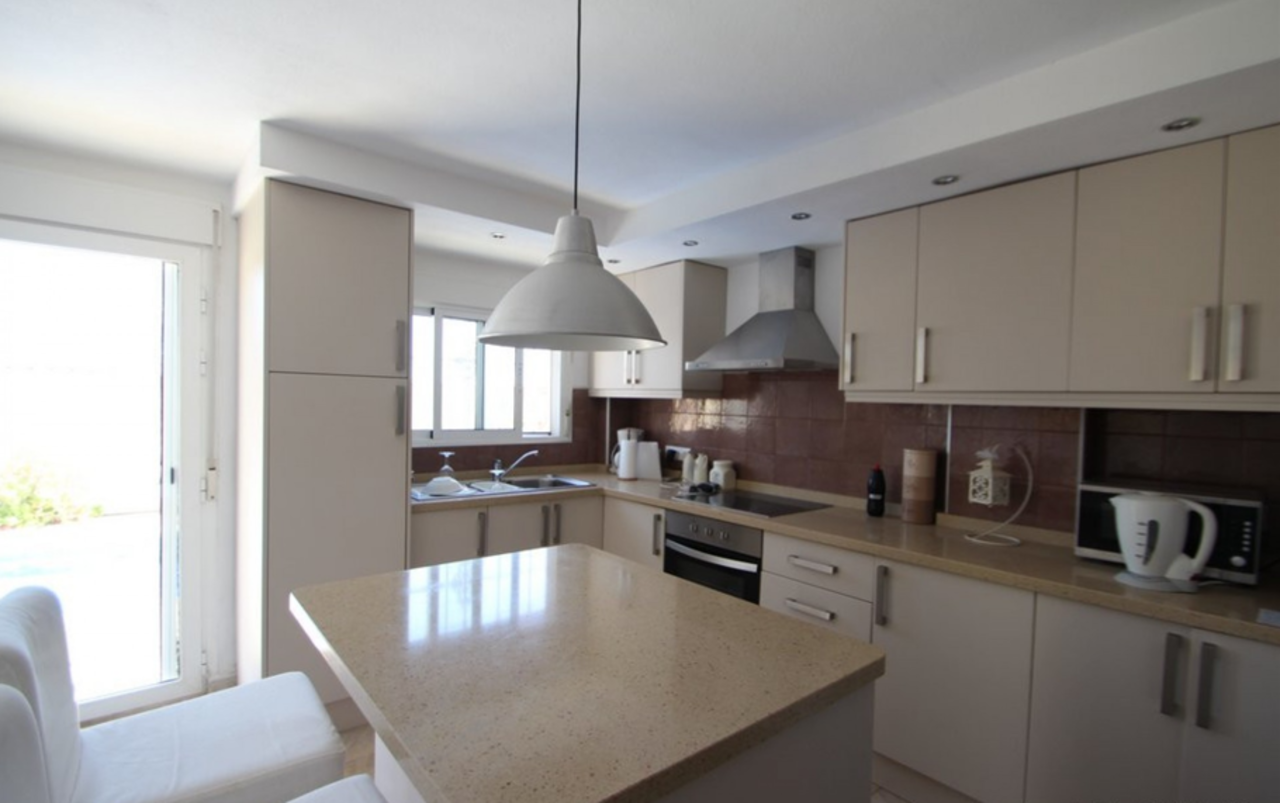 4 Bed, 2 Bath, HouseFor Sale, Villamartin, Alicante