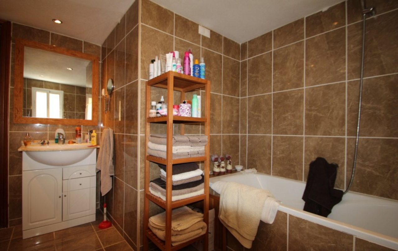 4 Bed, 2 Bath, HouseFor Sale, Villamartin, Alicante