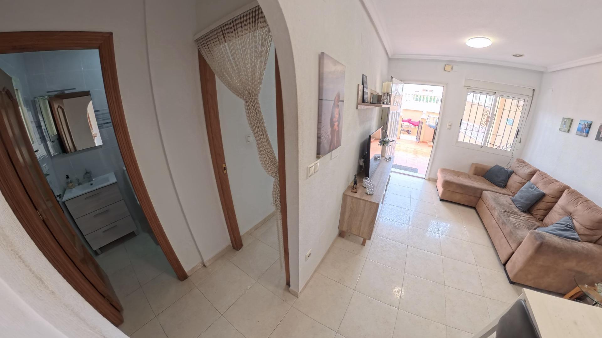 2 Bed, 1 Bath, ApartmentFor Sale, Torrevieja, Alicante