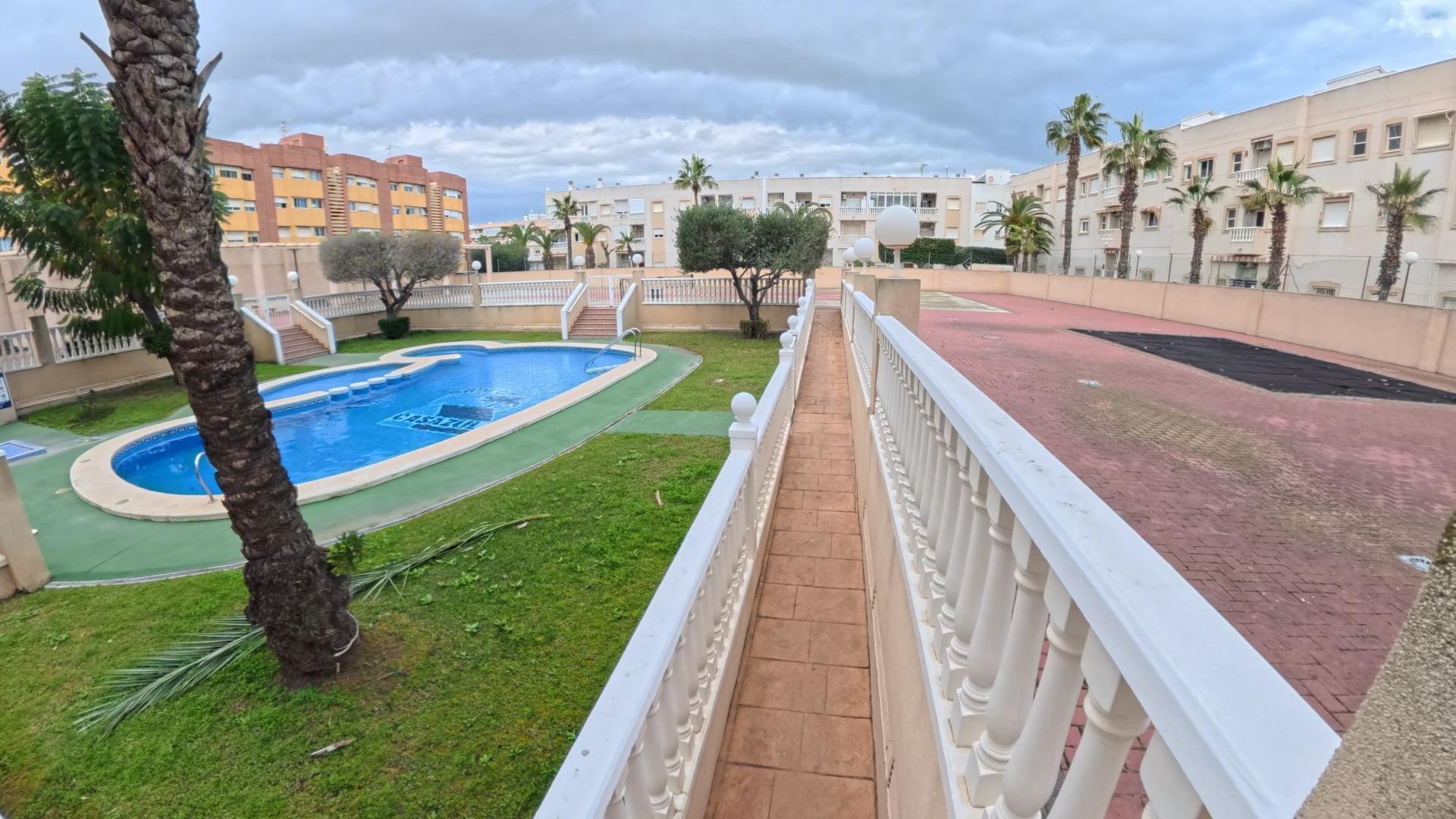 2 Bed, 1 Bath, ApartmentFor Sale, Torrevieja, Alicante