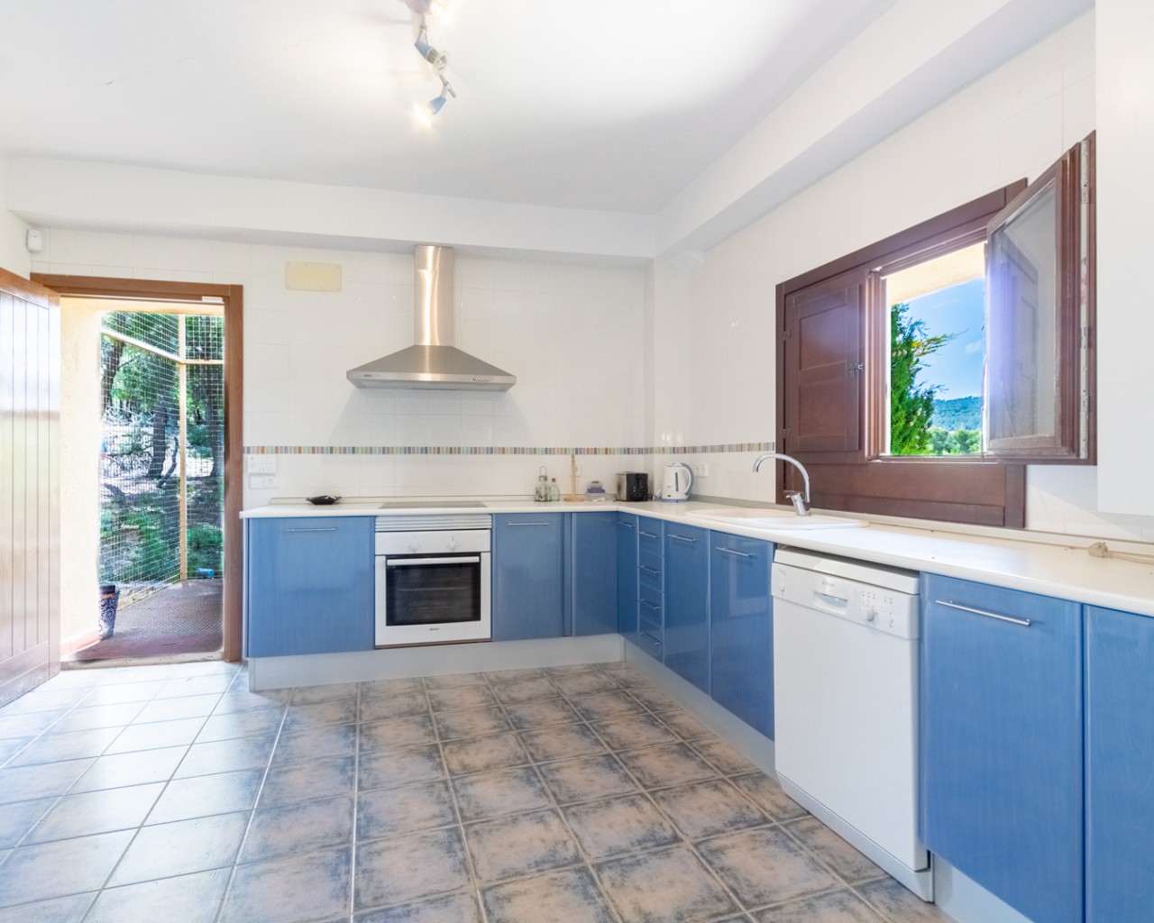 15 Bed, 11 Bath, HouseFor Sale, Ibi, Alicante