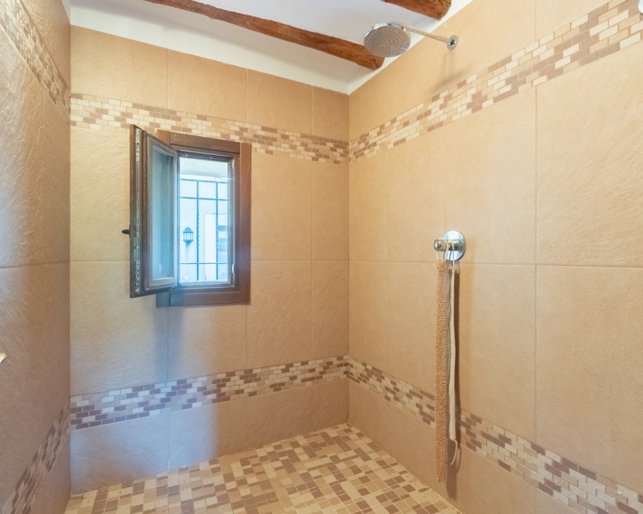 15 Bed, 11 Bath, HouseFor Sale, Ibi, Alicante