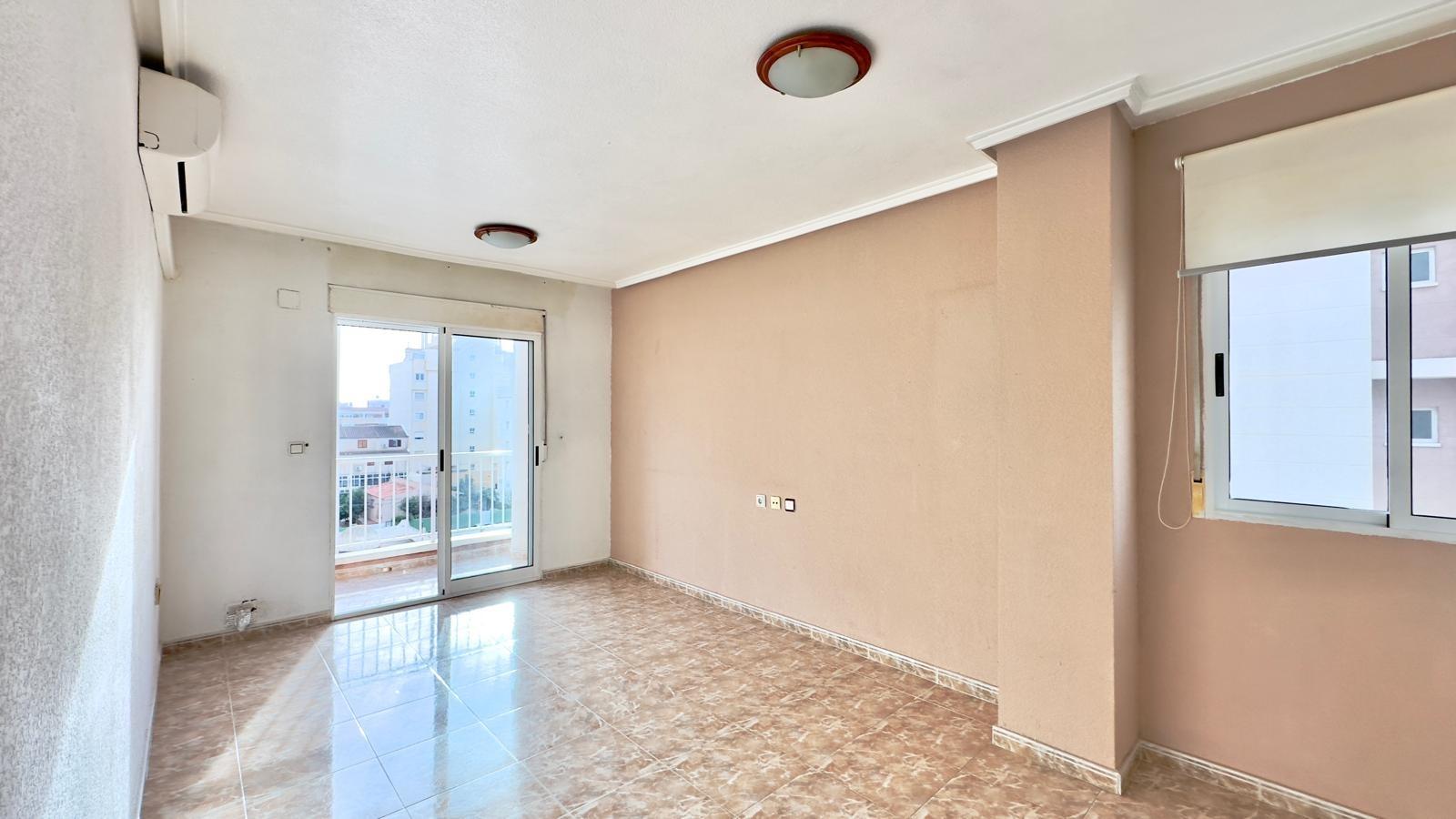 2 Bed, 1 Bath, ApartmentFor Sale, Torrevieja, Alicante