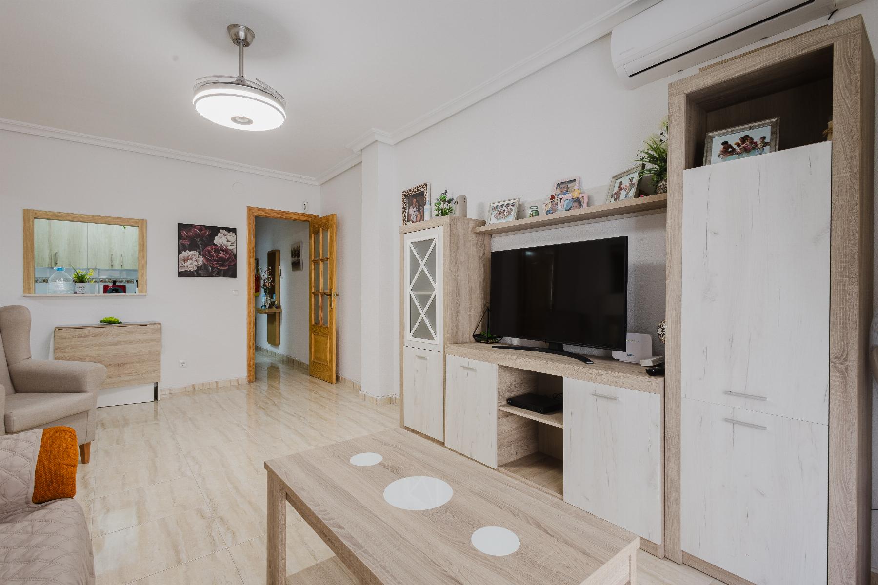 2 Bed, 1 Bath, ApartmentFor Sale, Torrevieja, Alicante
