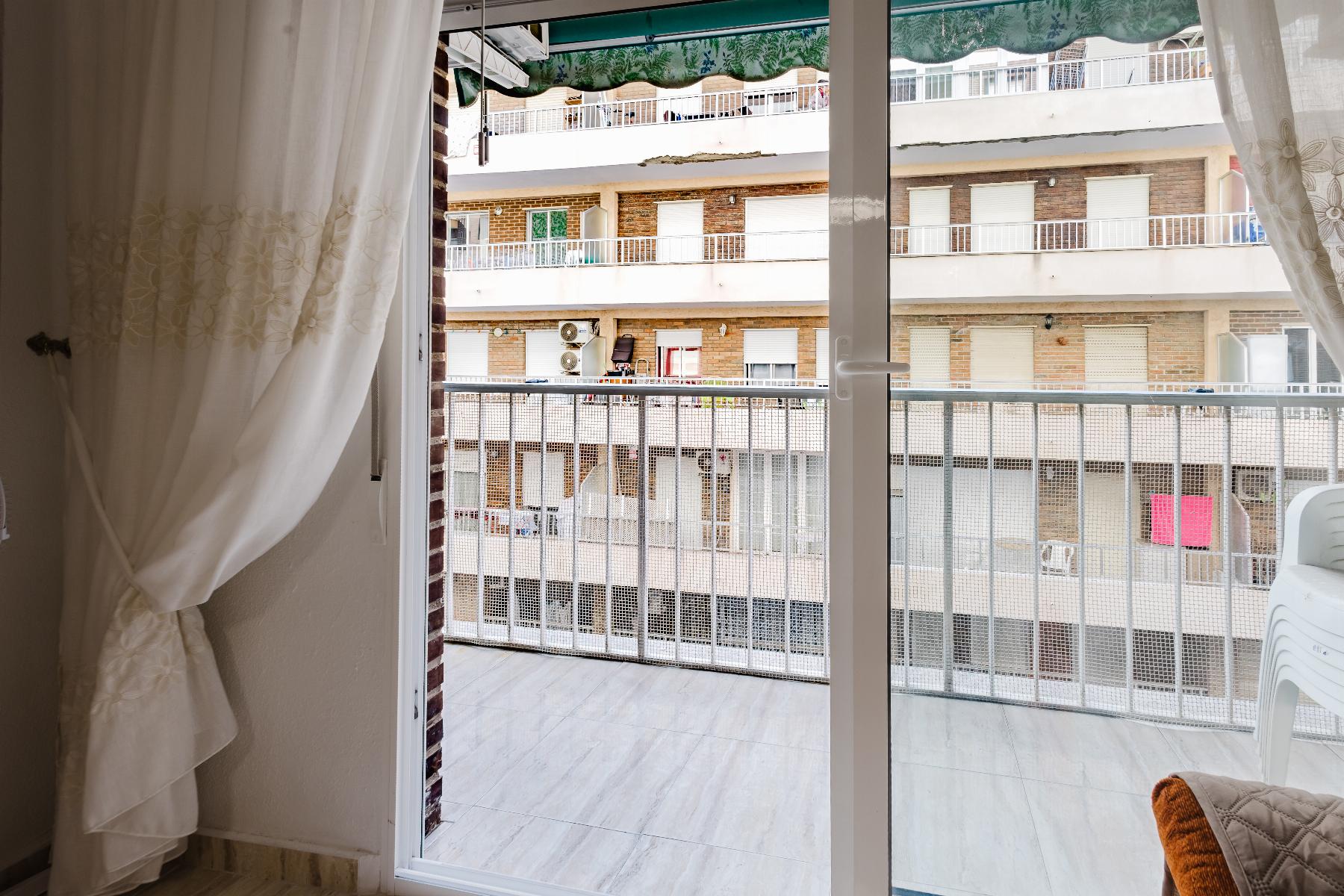 2 Bed, 1 Bath, ApartmentFor Sale, Torrevieja, Alicante