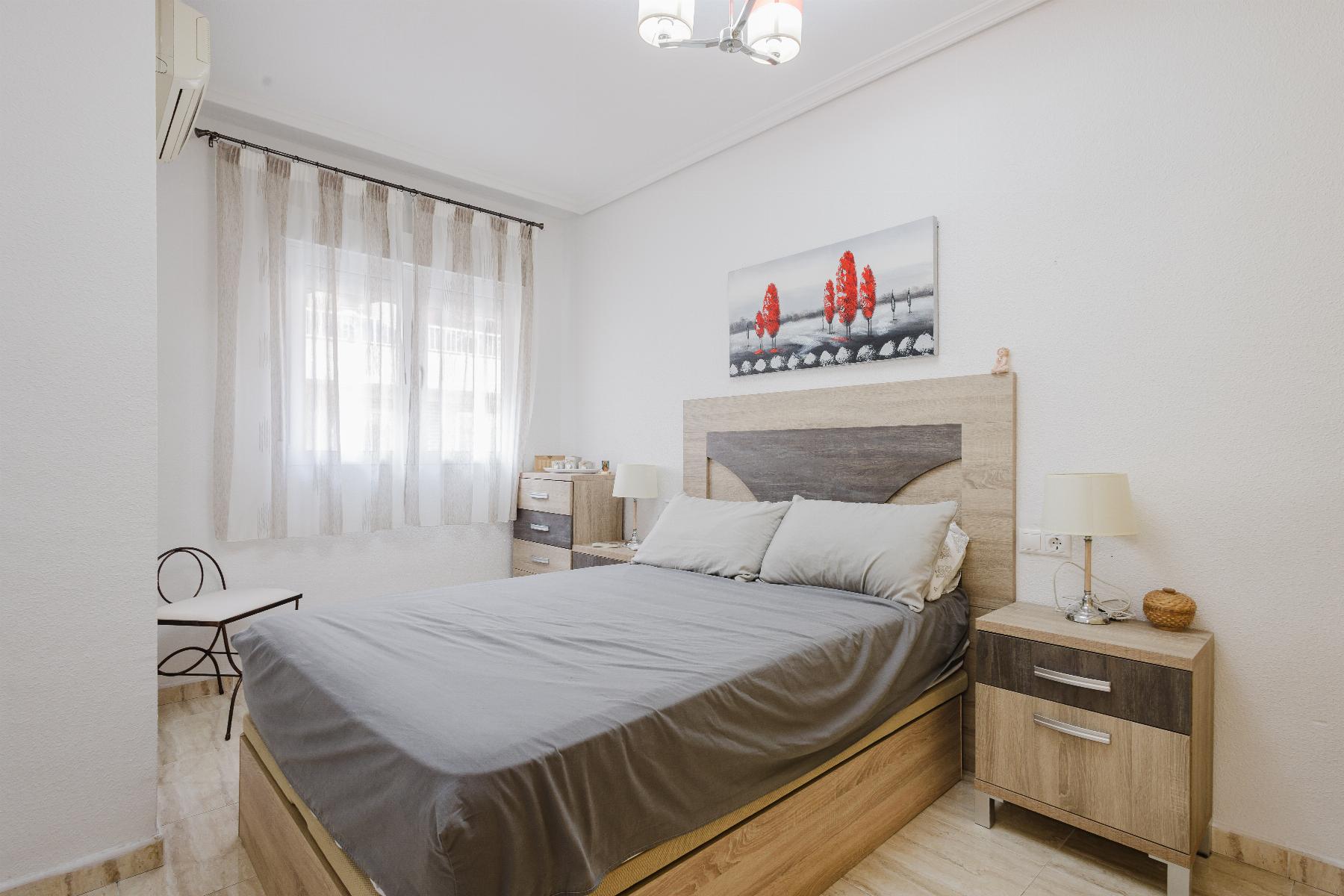 2 Bed, 1 Bath, ApartmentFor Sale, Torrevieja, Alicante