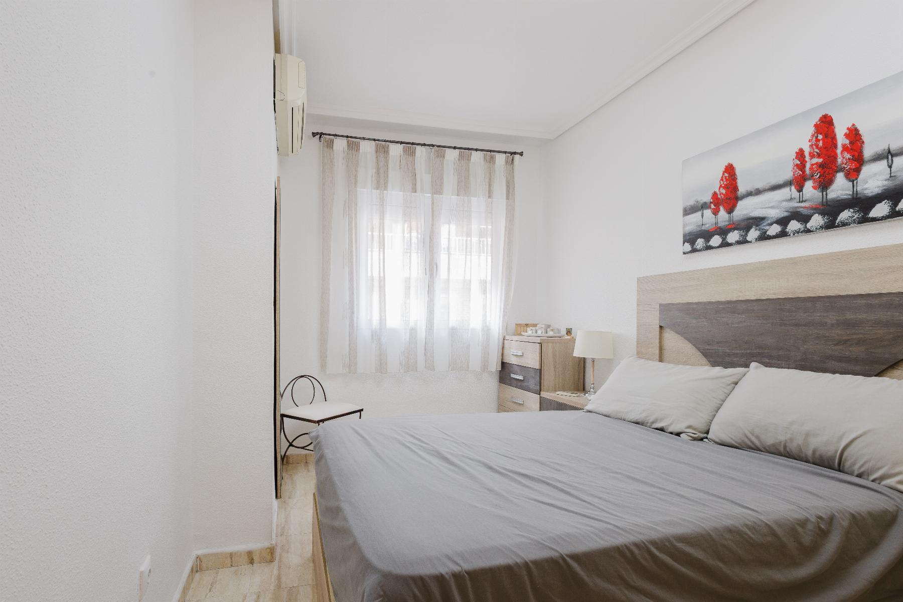 2 Bed, 1 Bath, ApartmentFor Sale, Torrevieja, Alicante