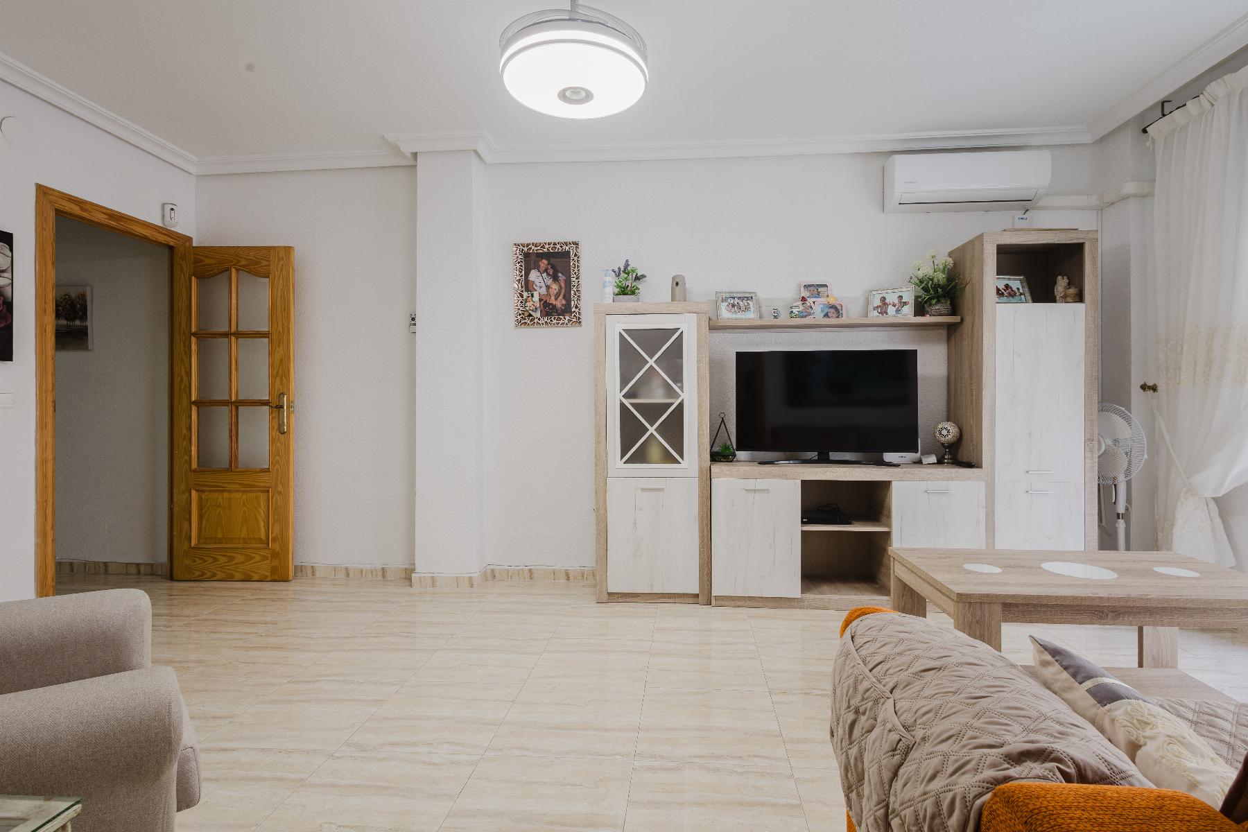 2 Bed, 1 Bath, ApartmentFor Sale, Torrevieja, Alicante