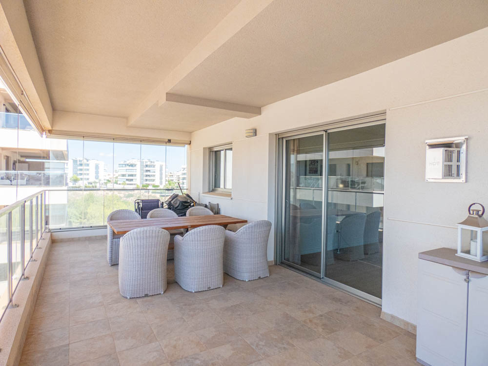 4 Bed, 2 Bath, ApartmentFor Sale, Los Dolses, Alicante