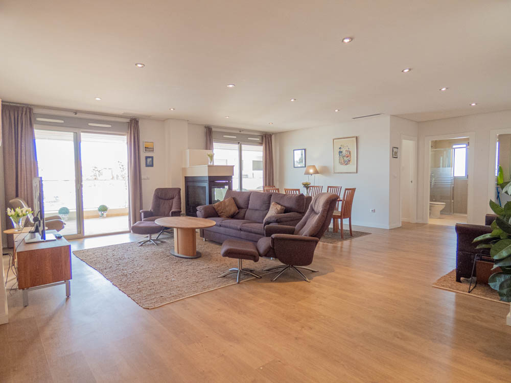 4 Bed, 2 Bath, ApartmentFor Sale, Los Dolses, Alicante