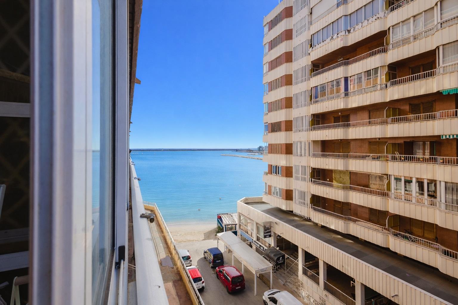 3 Bed, 2 Bath, ApartmentFor Sale, Torrevieja, Alicante