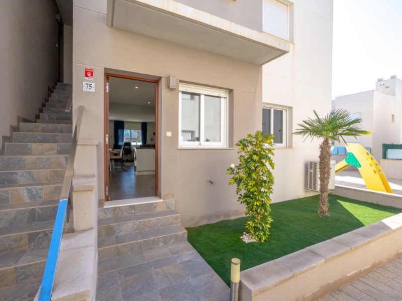 2 Bed, 2 Bath, ApartmentFor Sale, Torrevieja, Alicante