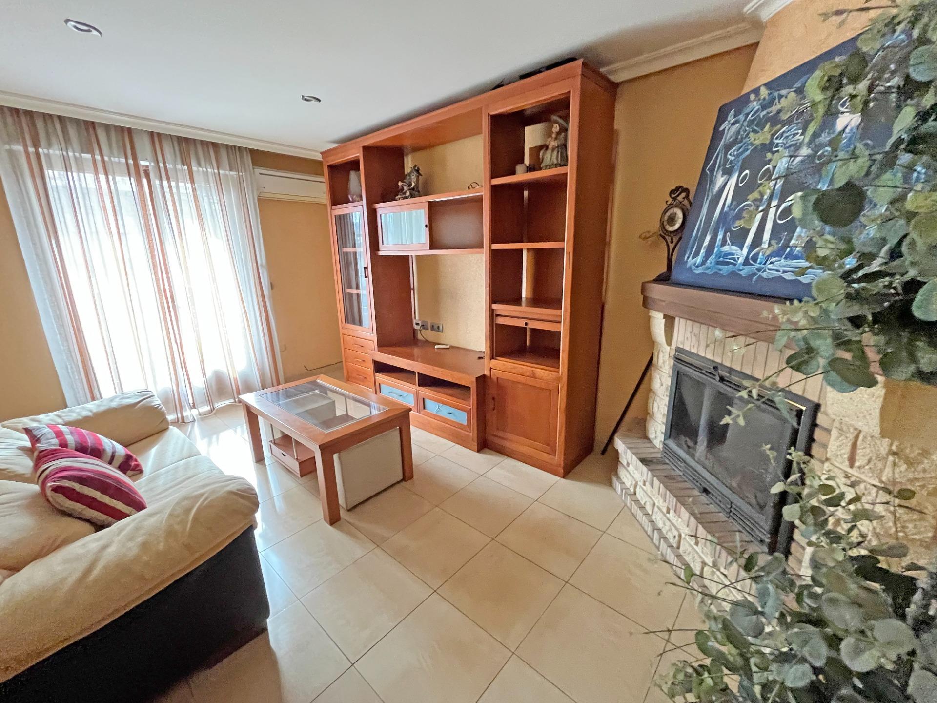 4 Bed, 1 Bath, ApartmentFor Sale, Formentera Del Segura, Alicante