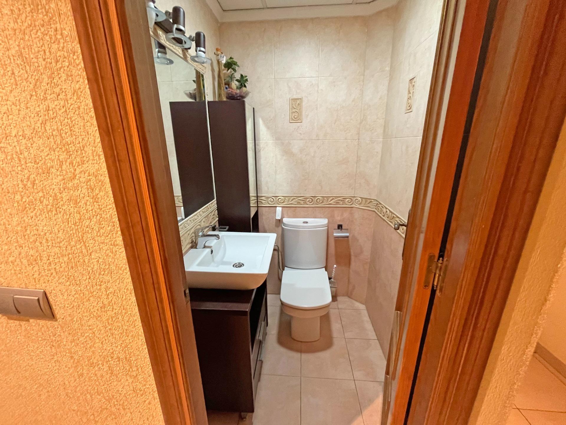 4 Bed, 1 Bath, ApartmentFor Sale, Formentera Del Segura, Alicante