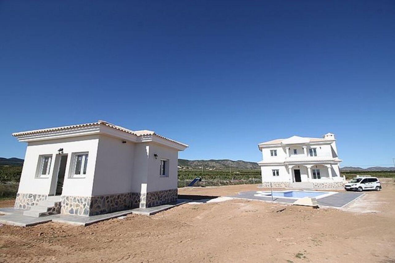 3 Bed, 3 Bath, HouseFor Sale, Pinoso, Alicante