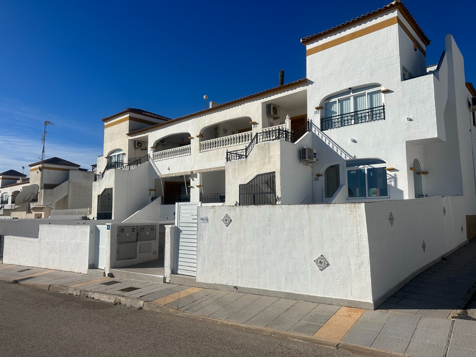 2 Bed, 1 Bath, ApartmentFor Sale, Orihuela, Alicante