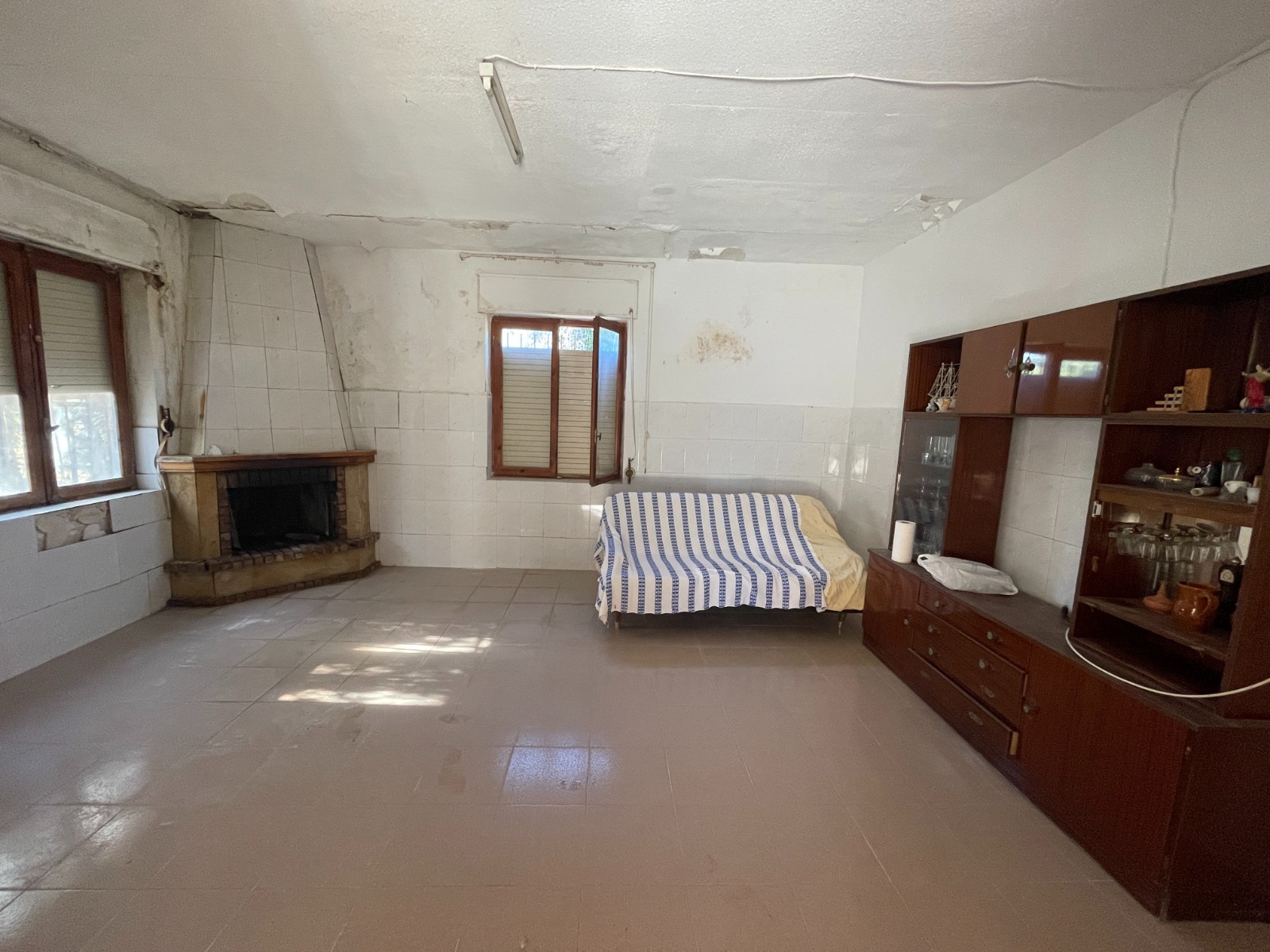 6 Bed, 2 Bath, HouseFor Sale, Elche, Alicante