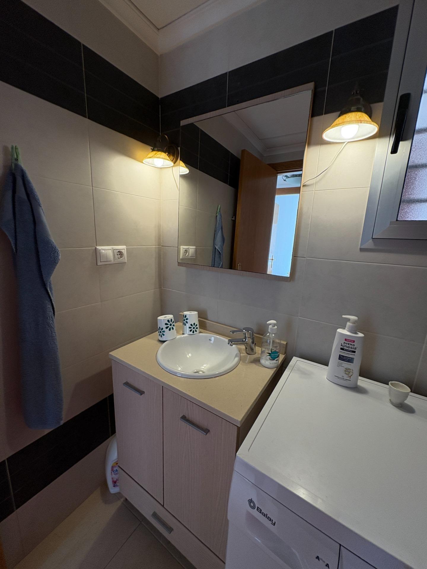 2 Bed, 1 Bath, ApartmentFor Sale, Torrevieja, Alicante
