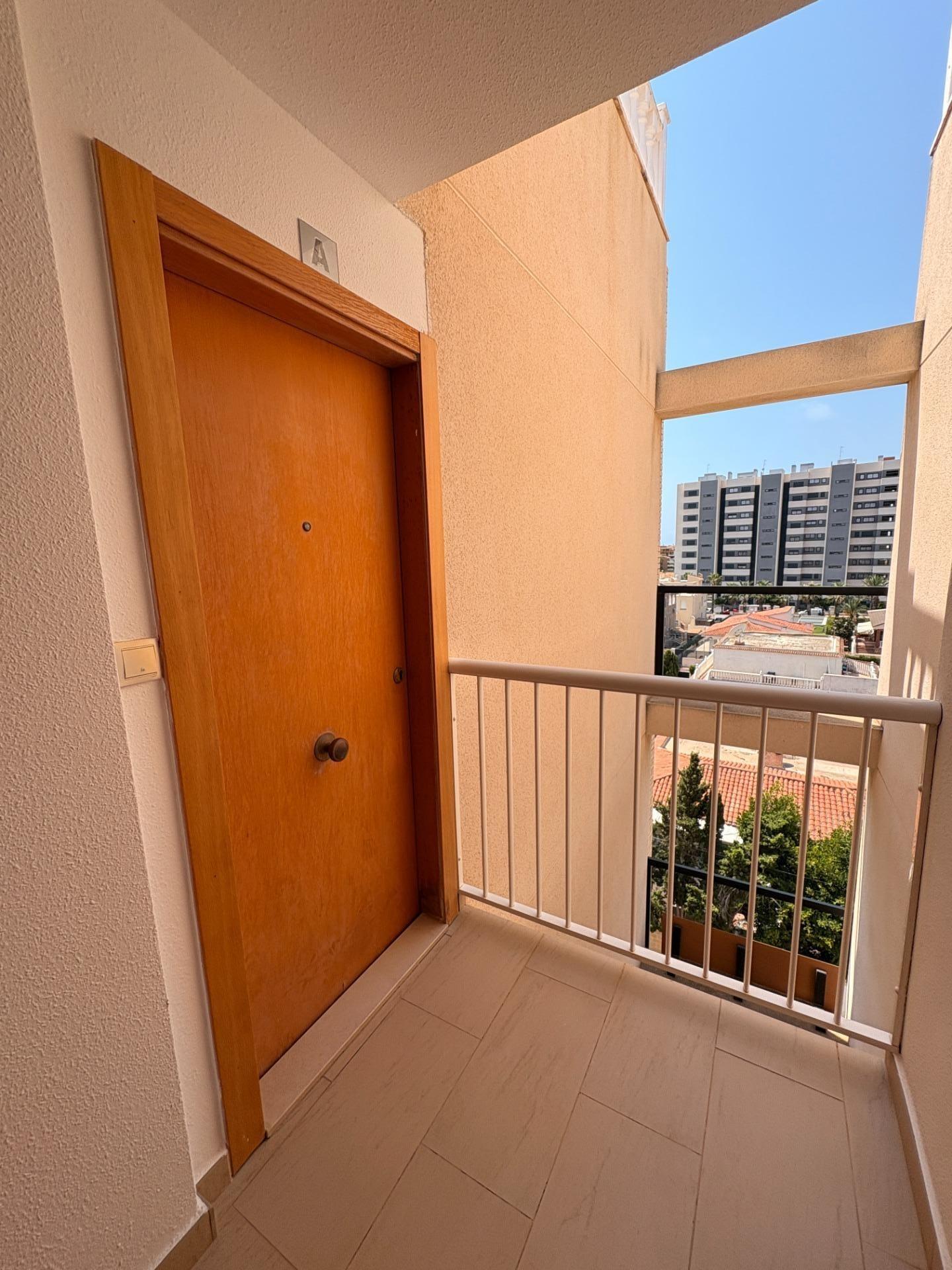 2 Bed, 1 Bath, ApartmentFor Sale, Torrevieja, Alicante
