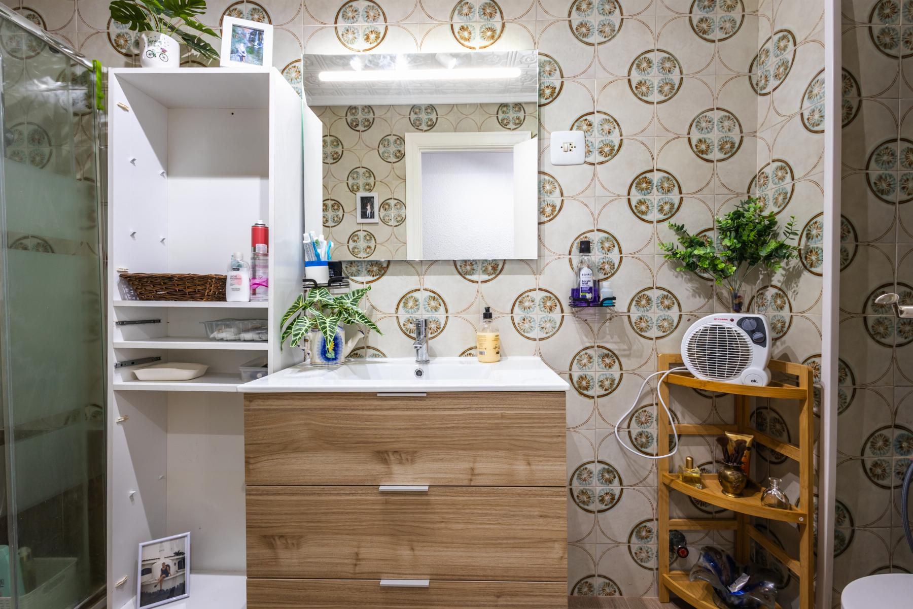 2 Bed, 1 Bath, ApartmentFor Sale, Torrevieja, Alicante