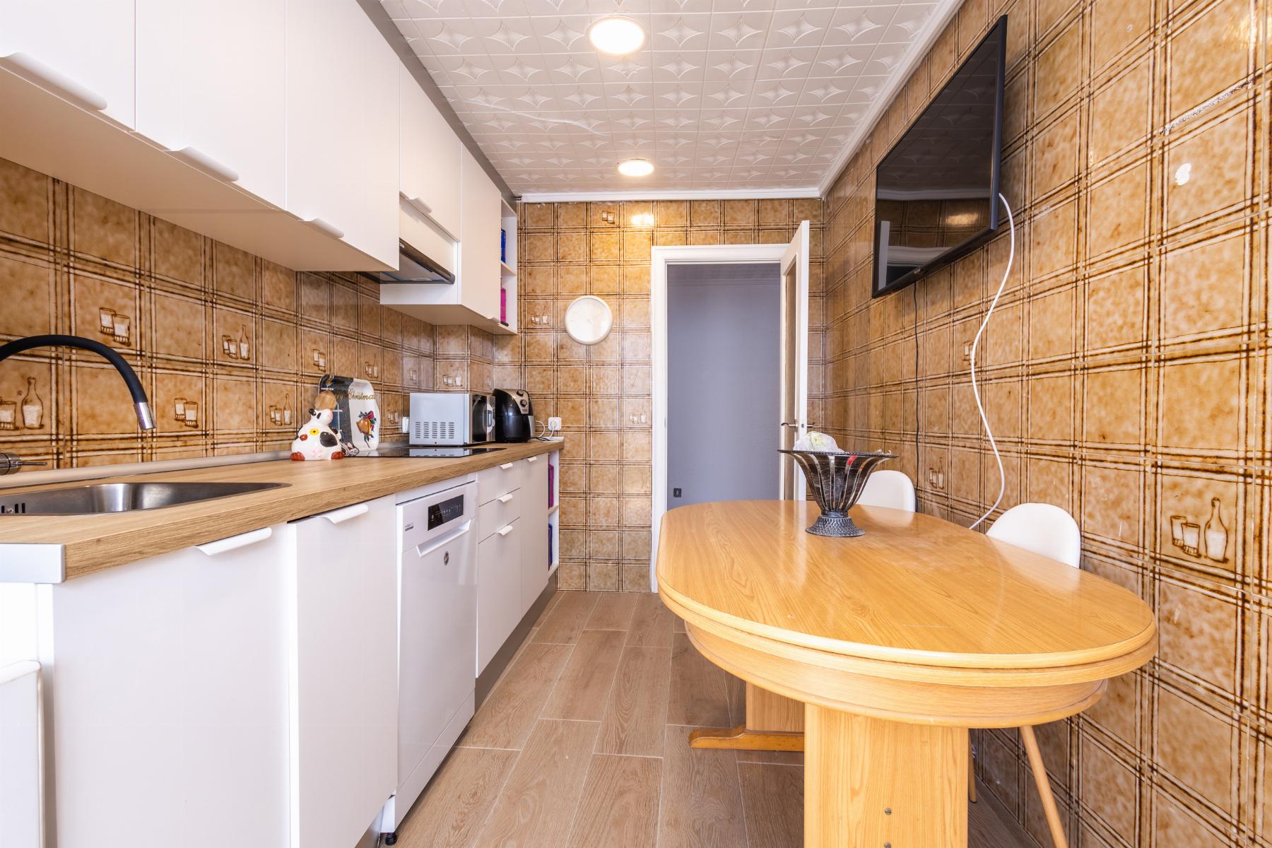 2 Bed, 1 Bath, ApartmentFor Sale, Torrevieja, Alicante