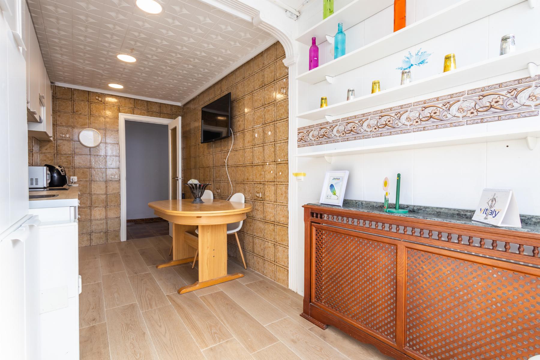 2 Bed, 1 Bath, ApartmentFor Sale, Torrevieja, Alicante