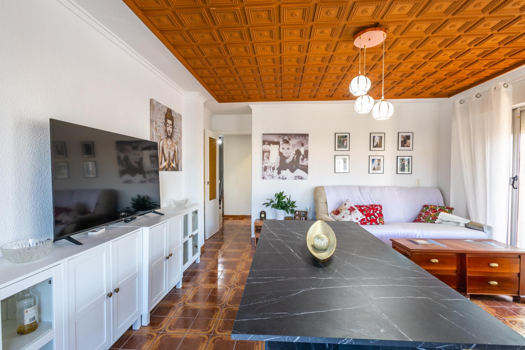 2 Bed, 1 Bath, ApartmentFor Sale, Torrevieja, Alicante