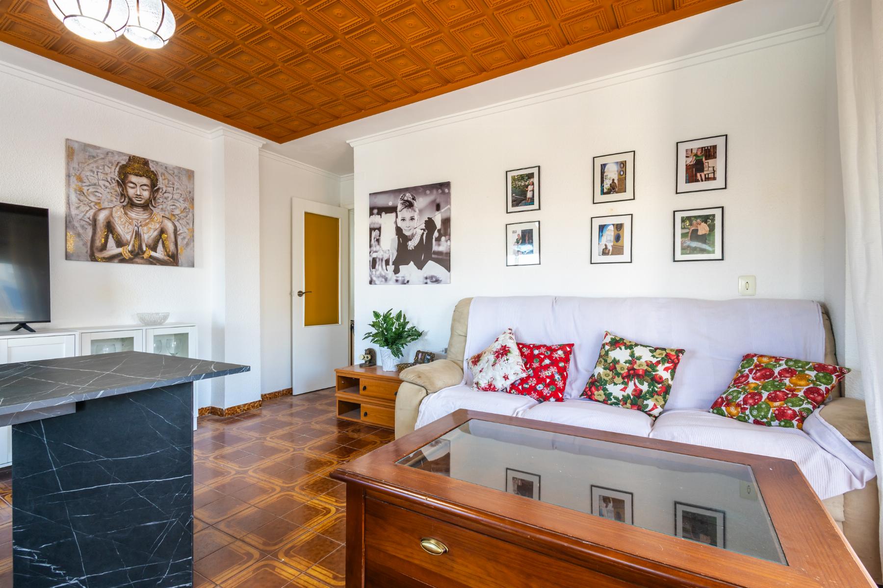 2 Bed, 1 Bath, ApartmentFor Sale, Torrevieja, Alicante