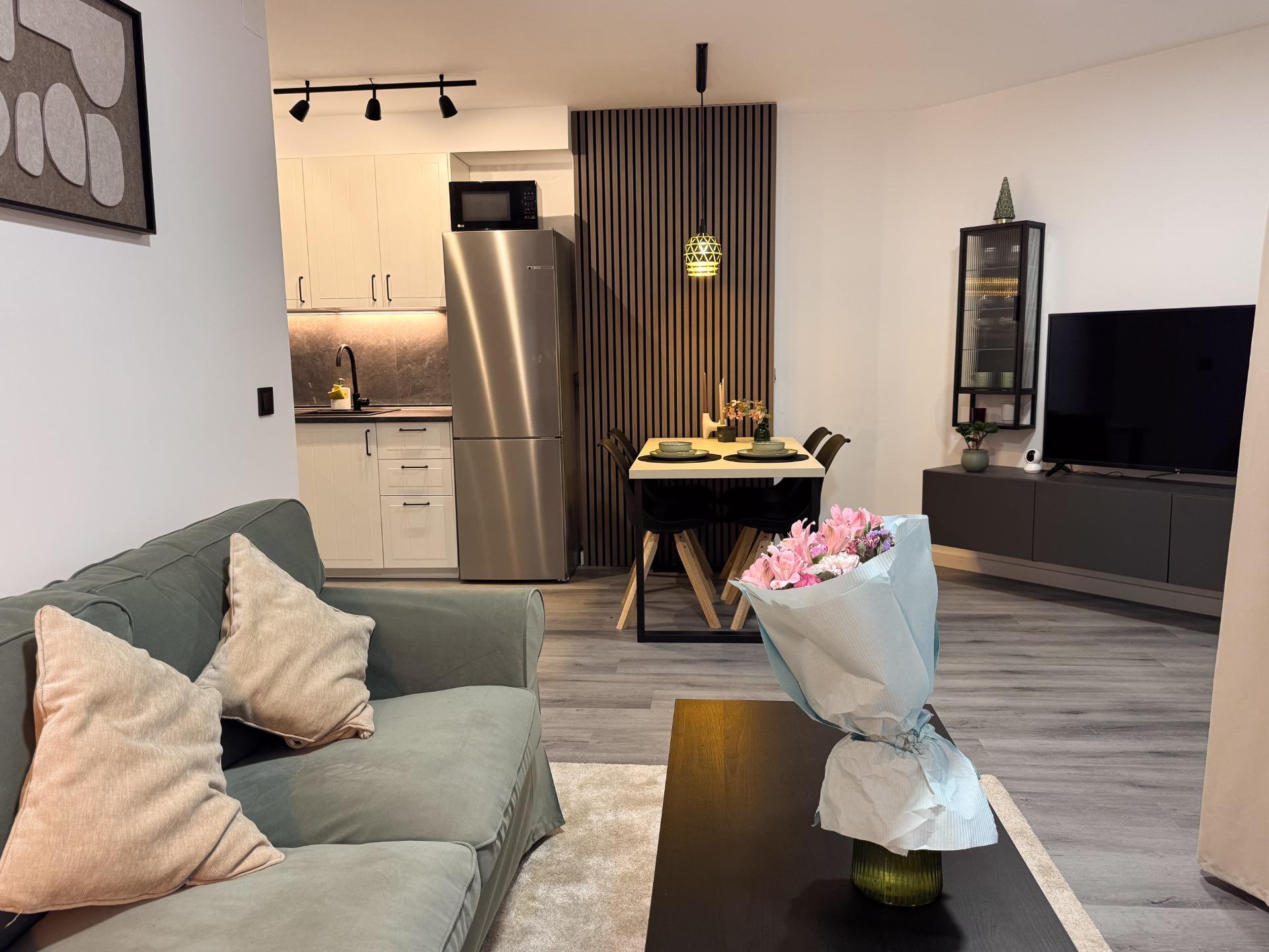 2 Bed, 1 Bath, ApartmentFor Sale, Torrevieja, Alicante