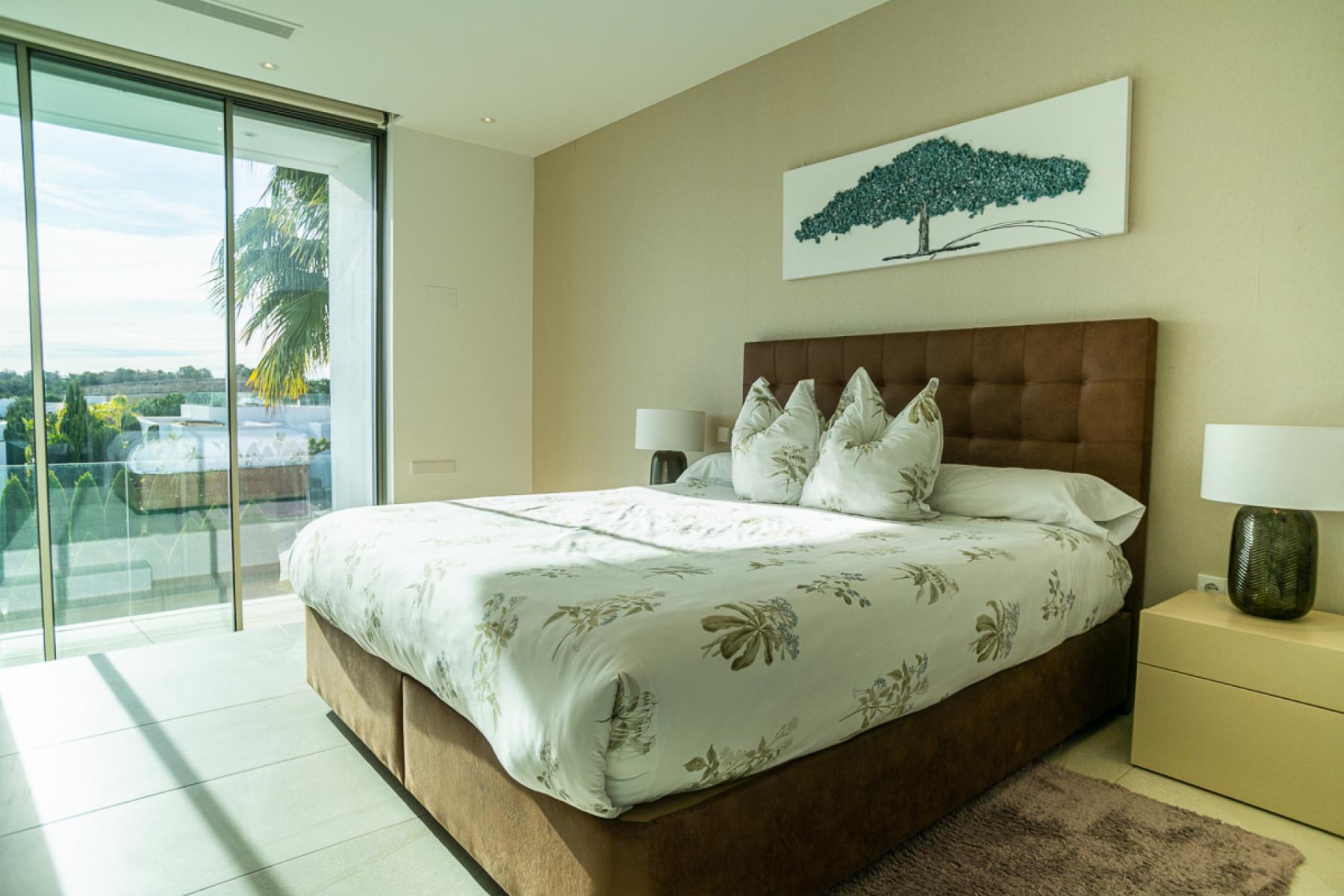 4 Bed, 2 Bath, HouseFor Sale, Orihuela Costa, Alicante