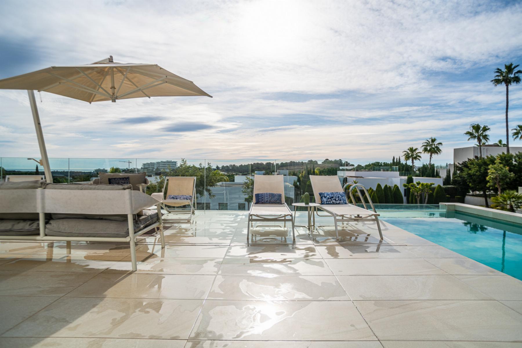 4 Bed, 2 Bath, HouseFor Sale, Orihuela Costa, Alicante