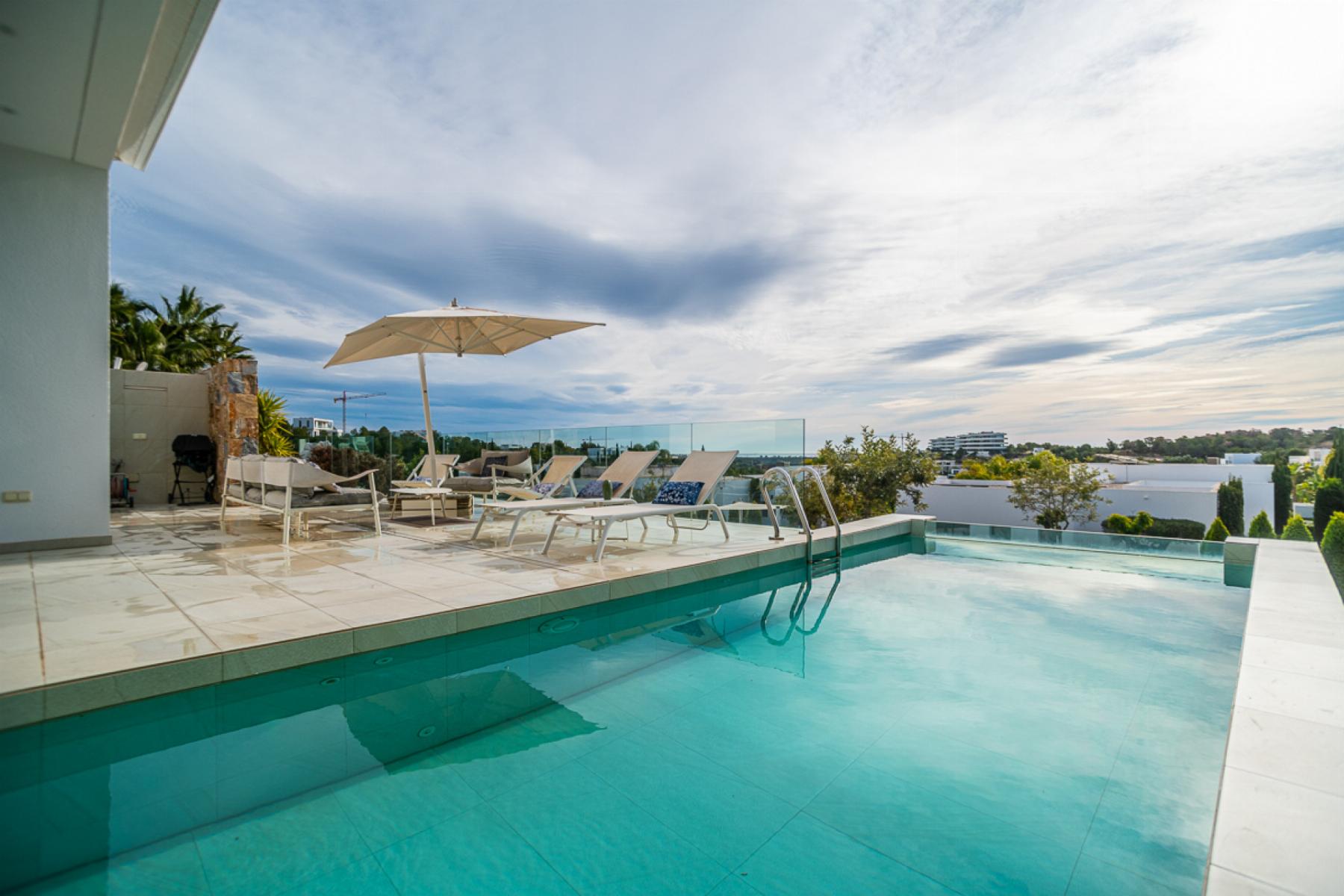 4 Bed, 2 Bath, HouseFor Sale, Orihuela Costa, Alicante