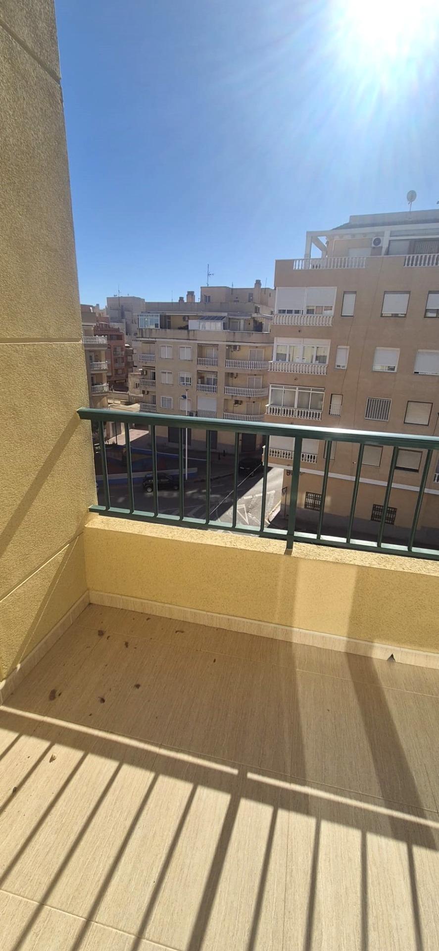 2 Bed, 1 Bath, ApartmentFor Sale, Torrevieja, Alicante