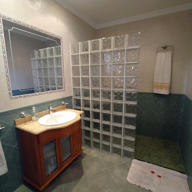 4 Bed, 2 Bath, HouseFor Sale, Orihuela, Alicante