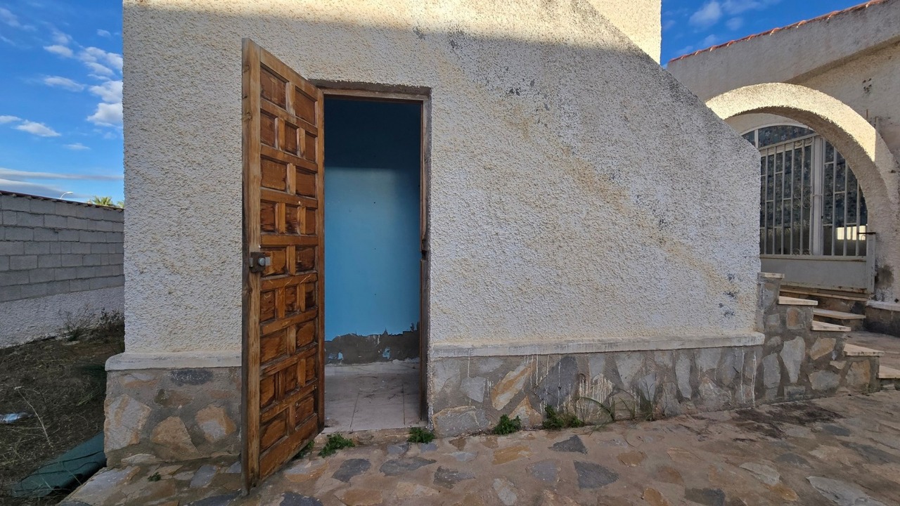 3 Bed, 1 Bath, HouseFor Sale, El Chaparral, Alicante