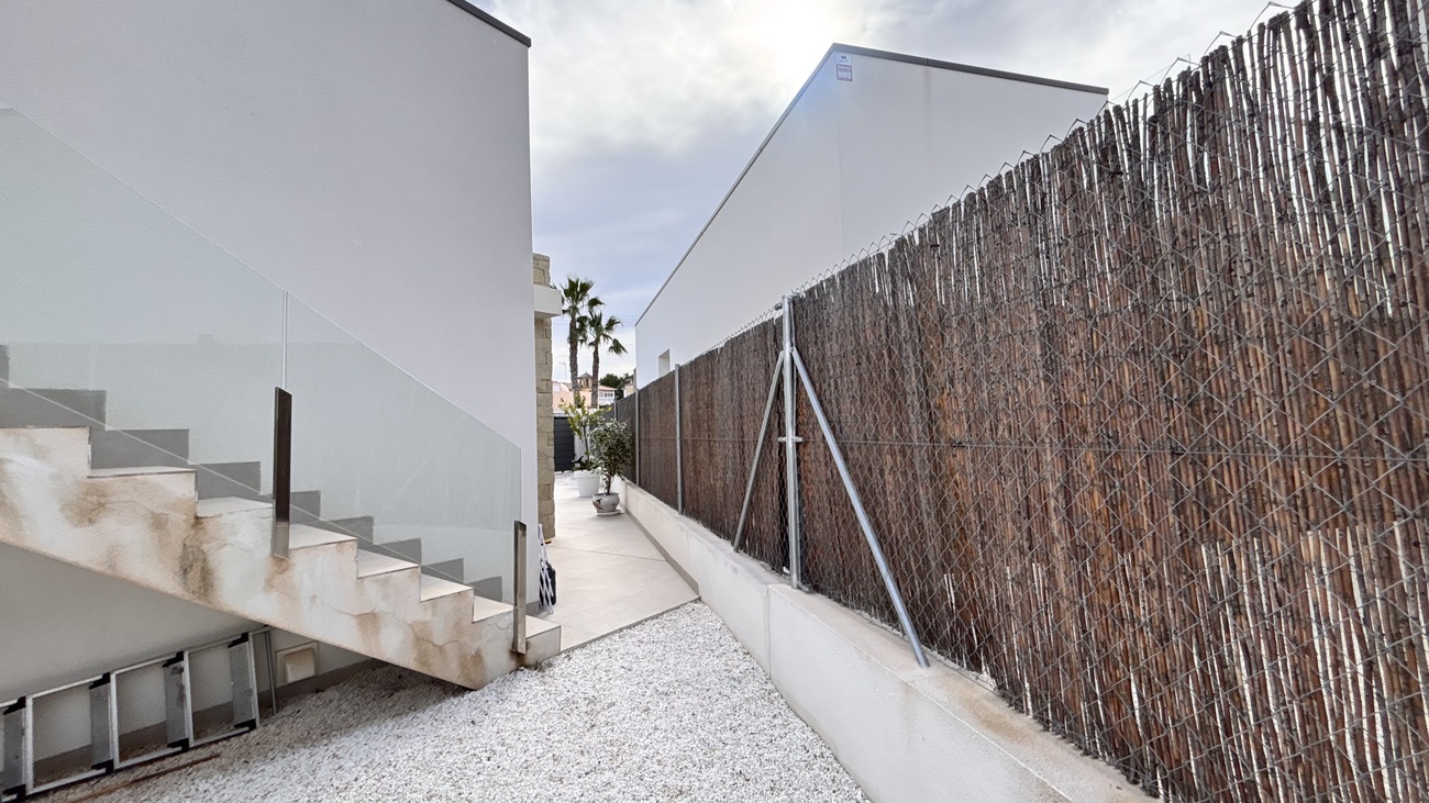 3 Bed, 2 Bath, HouseFor Sale, San Miguel de Salinas, Alicante