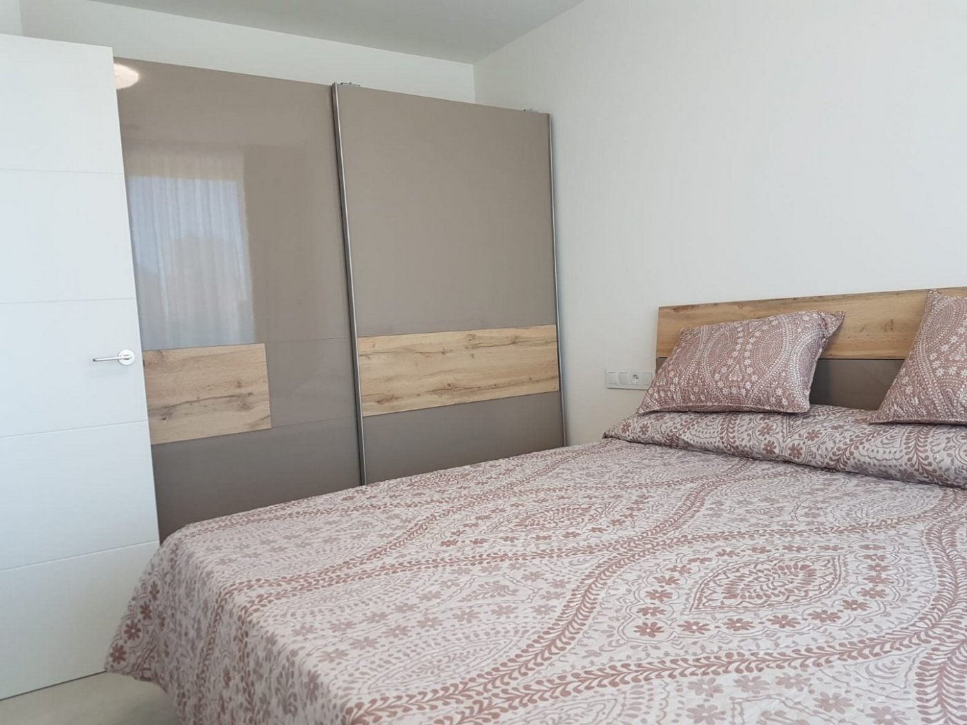 1 Bed, 2 Bath, ApartmentFor Sale, Finestrat, Alicante