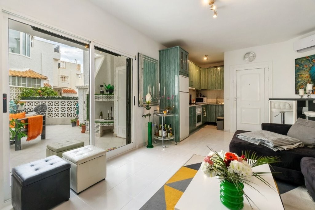 2 Bed, 1 Bath, HouseFor Sale, Torrevieja, Alicante