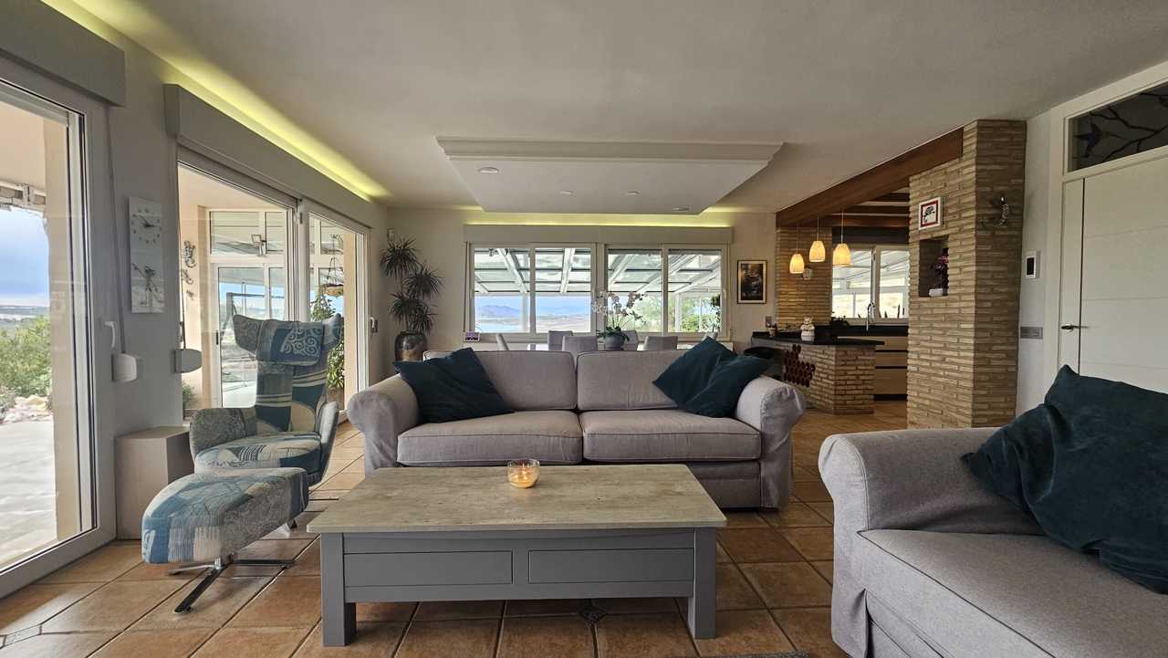 4 Bed, 3 Bath, HouseFor Sale, Torremendo, Alicante