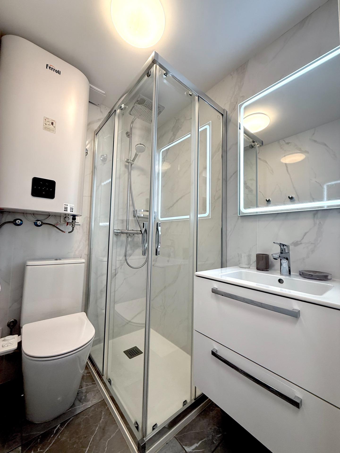 1 Bed, 1 Bath, ApartmentFor Sale, Torrevieja, Alicante