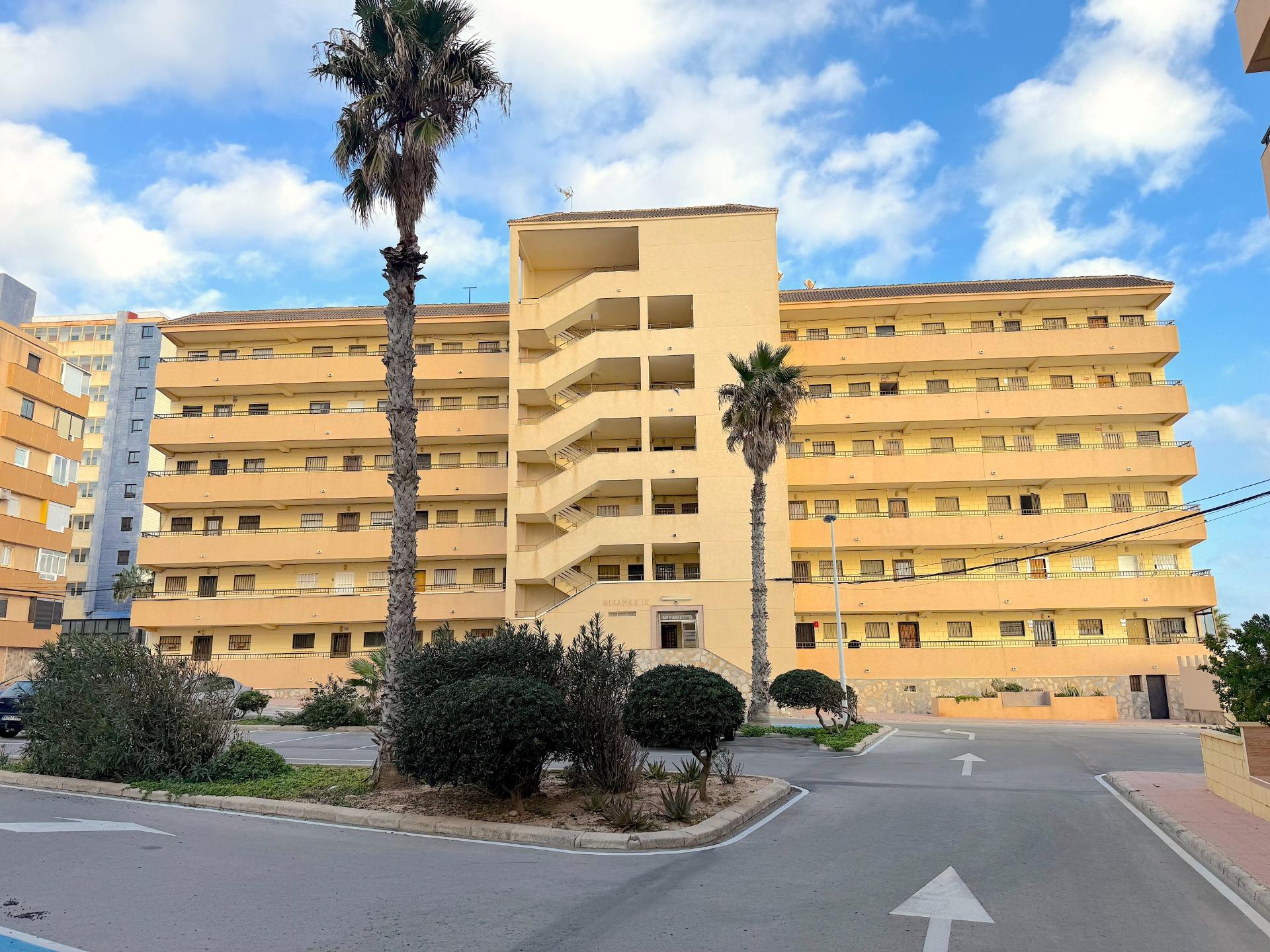 1 Bed, 1 Bath, ApartmentFor Sale, Torrevieja, Alicante