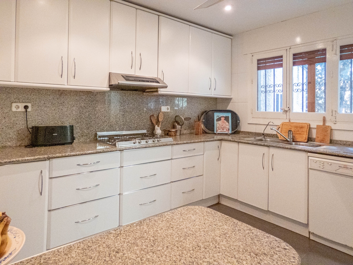 6 Bed, 4 Bath, HouseFor Sale, Dehesa de Campoamor, Alicante