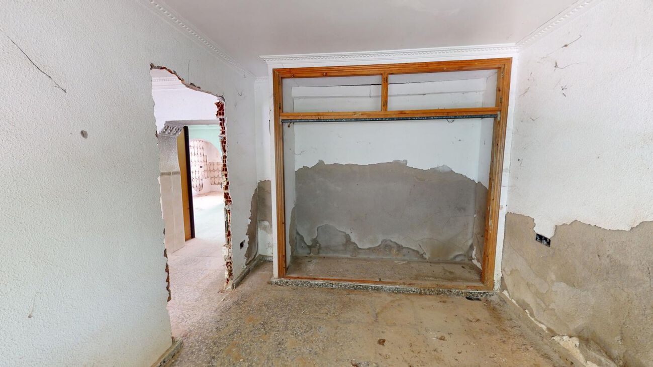 5 Bed, 1 Bath, HouseFor Sale, Albatera, Alicante