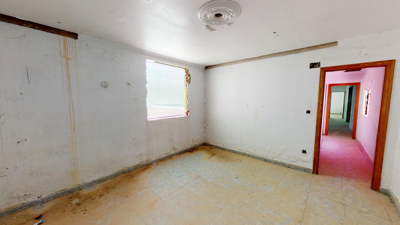 5 Bed, 1 Bath, HouseFor Sale, Albatera, Alicante