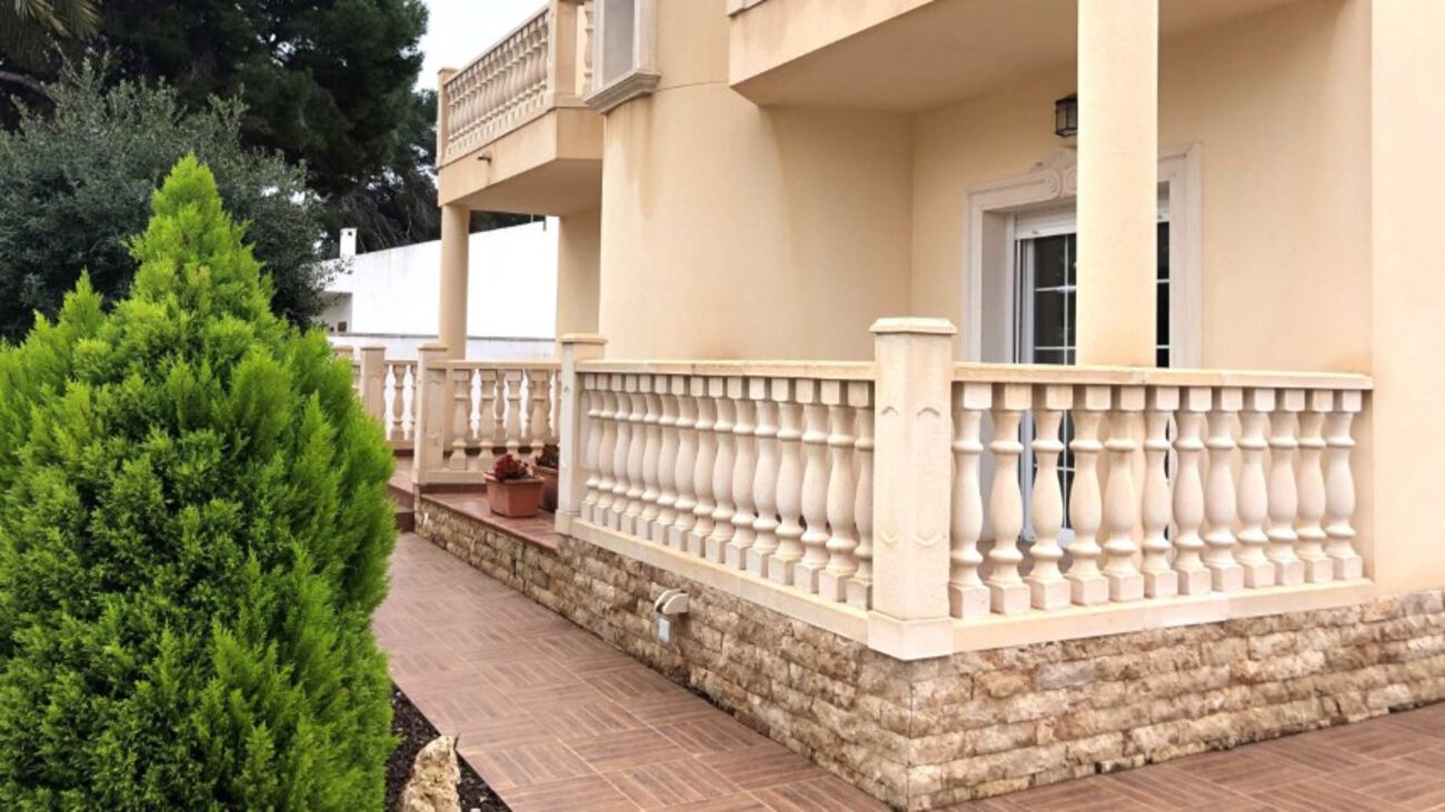 4 Bed, 4 Bath, HouseFor Sale, Cabo Roig, Alicante