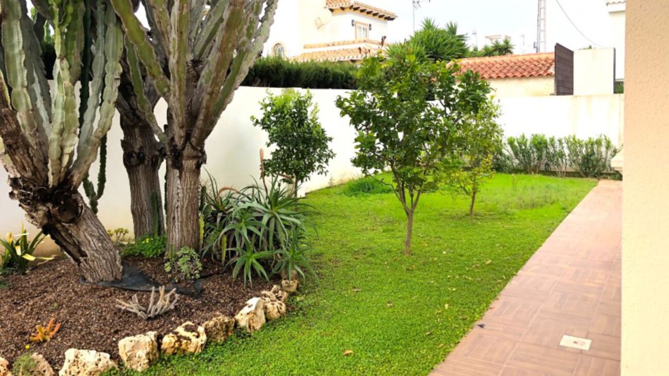 4 Bed, 4 Bath, HouseFor Sale, Cabo Roig, Alicante