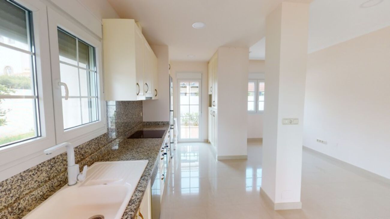 4 Bed, 4 Bath, HouseFor Sale, Cabo Roig, Alicante