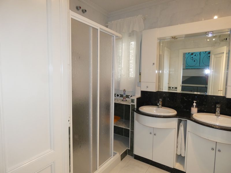 4 Bed, 4 Bath, HouseFor Sale, Almoradi, Alicante